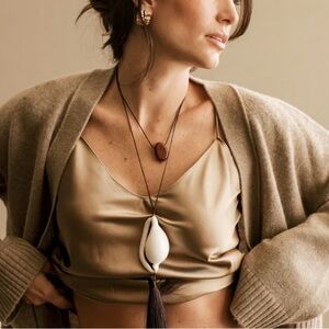 New! Mayamar Sienna Shell Necklace in White and Black